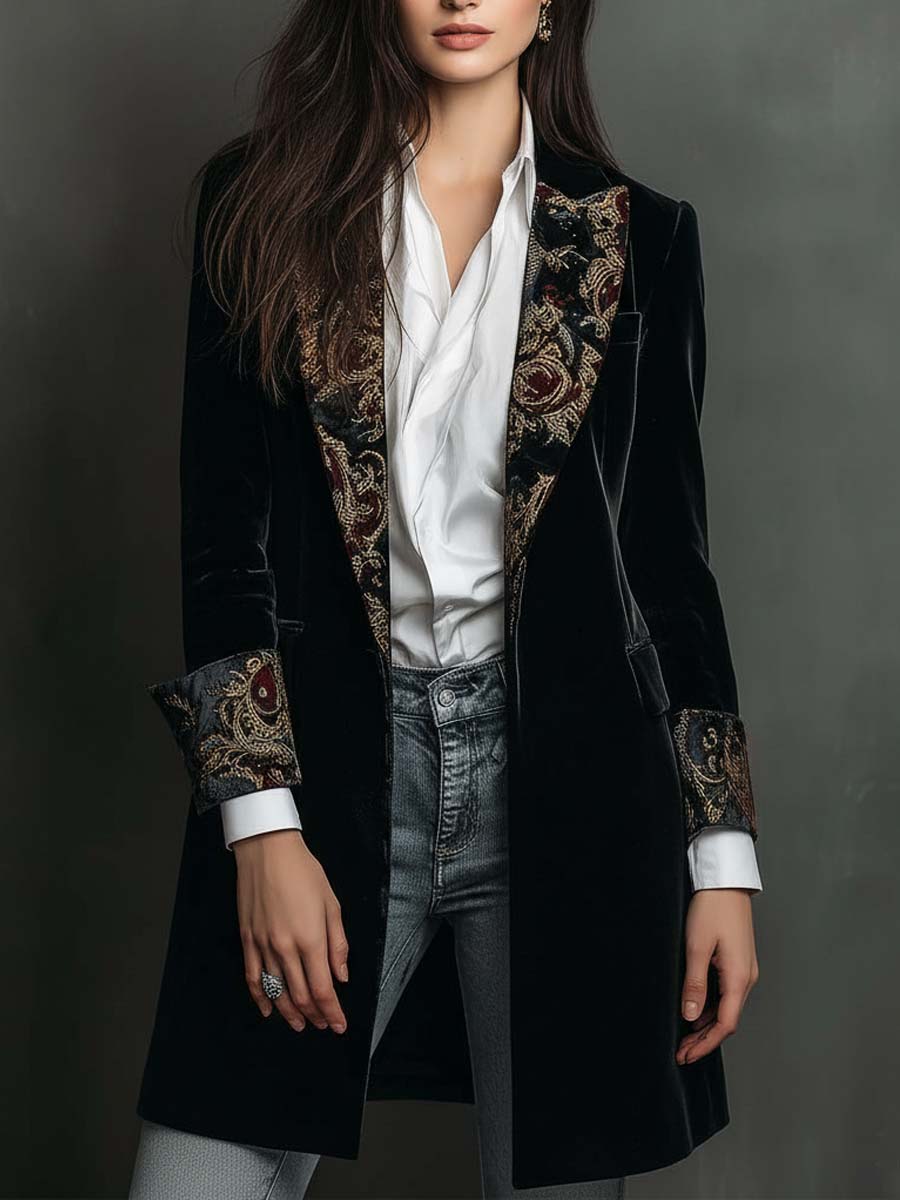 Valeria | Blazer negro entallado con solapas y estampado barroco