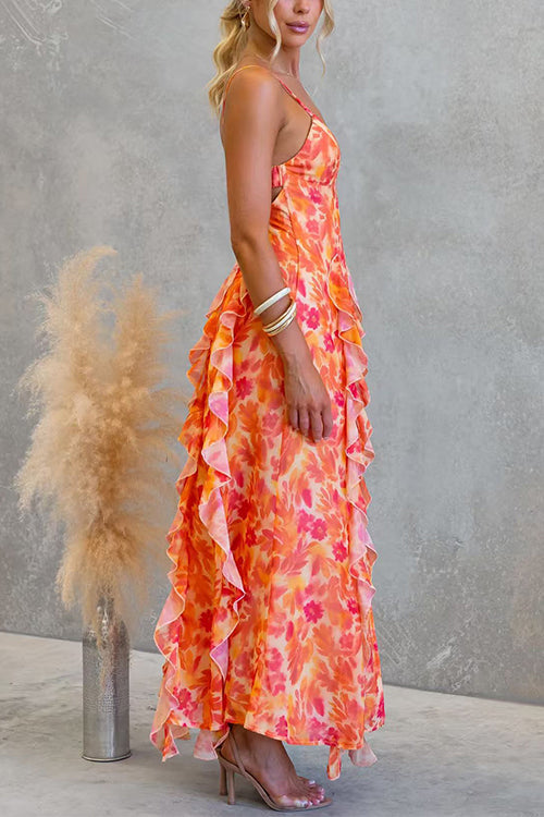 Vestido maxi tipo cami con espalda descubierta, recortes, estampado floral, volante y abertura lateral