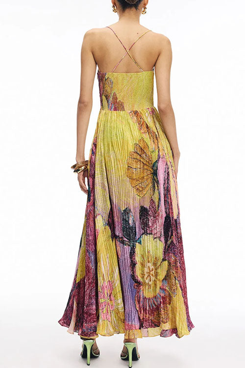 Vestido maxi plisado de tirantes finos con estampado floral y cintura entallada