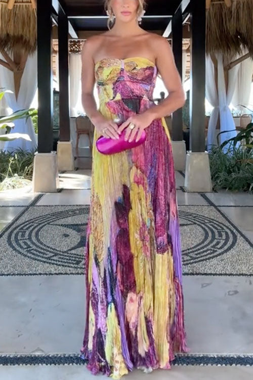 Vestido maxi plisado de tirantes finos con estampado floral y cintura entallada