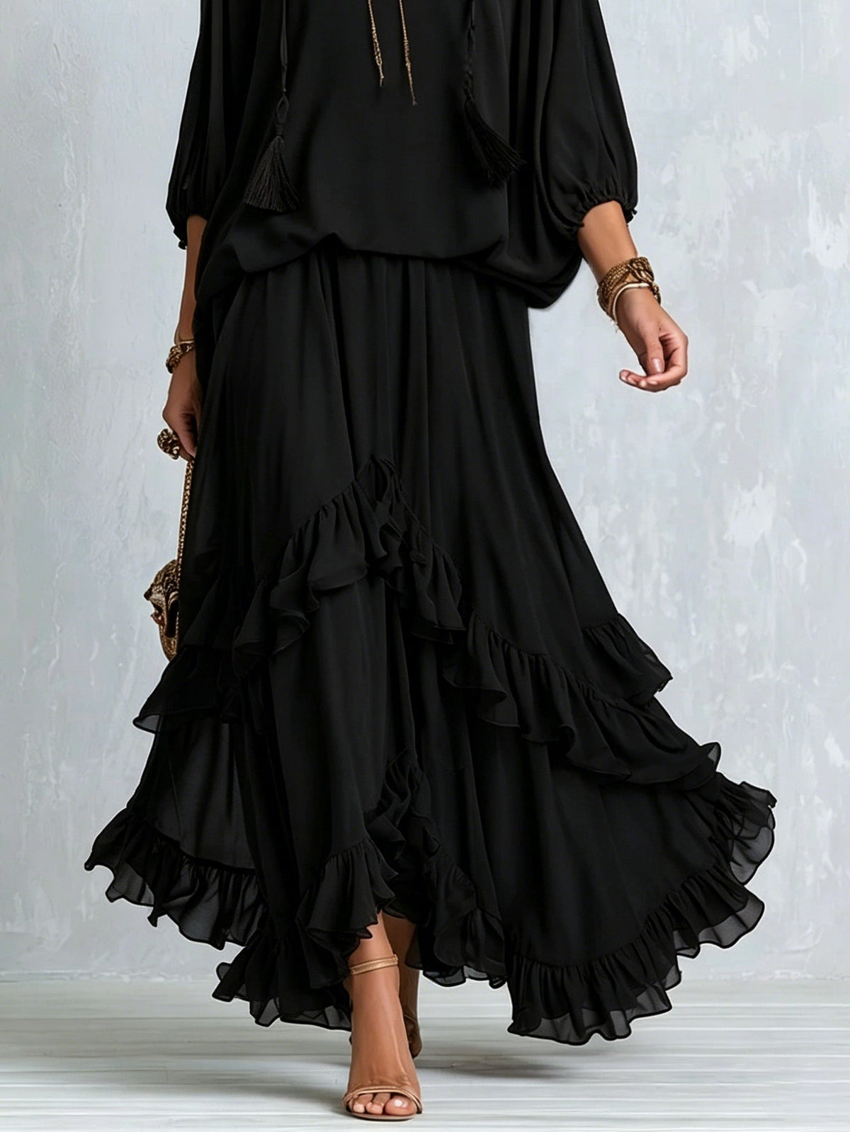 Annalisa | Conjunto de Blusa de Gasa y Falda de Olanes, Negro