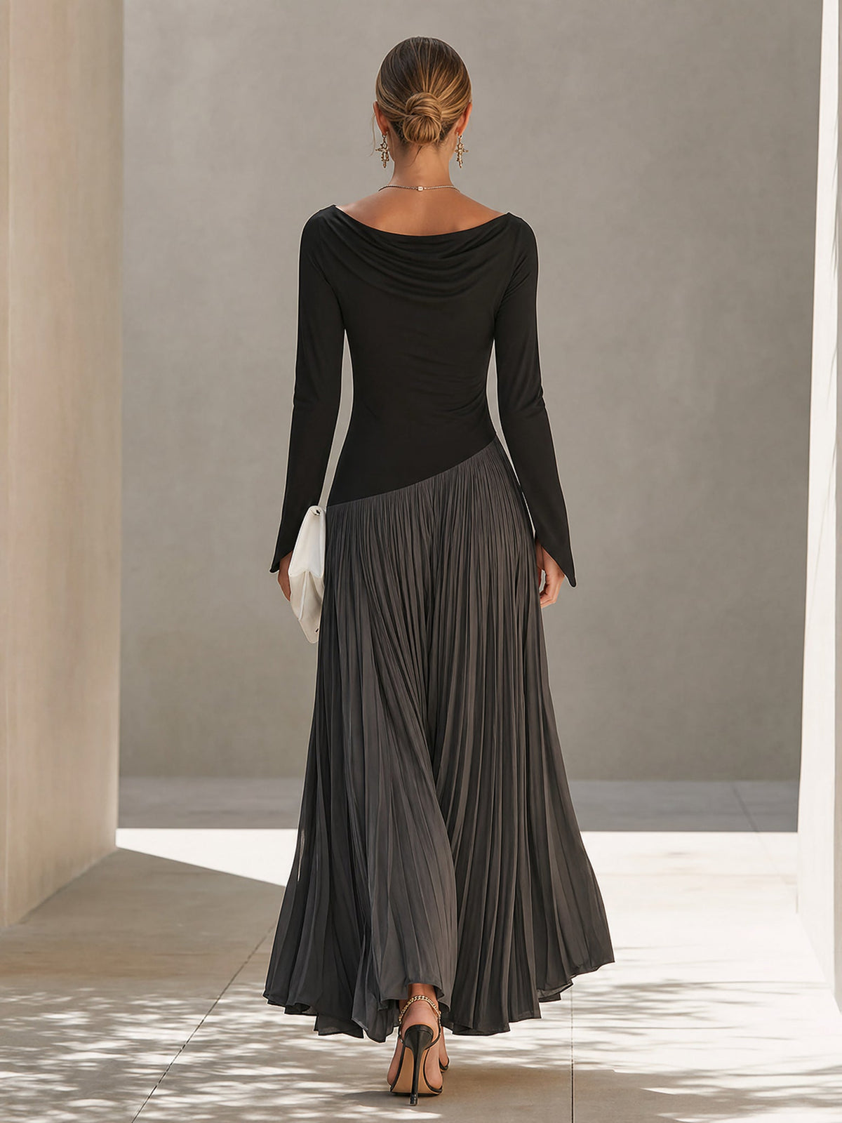 Virginia | Vestido Largo Plisado con Cuello Drapeado, Negro y Gris