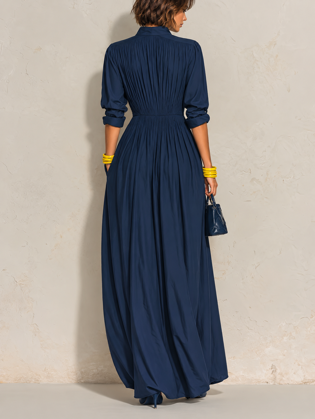 Ofelia | Vestido Largo Plisado con Escote en V y Cuello Alto, Azul Marino