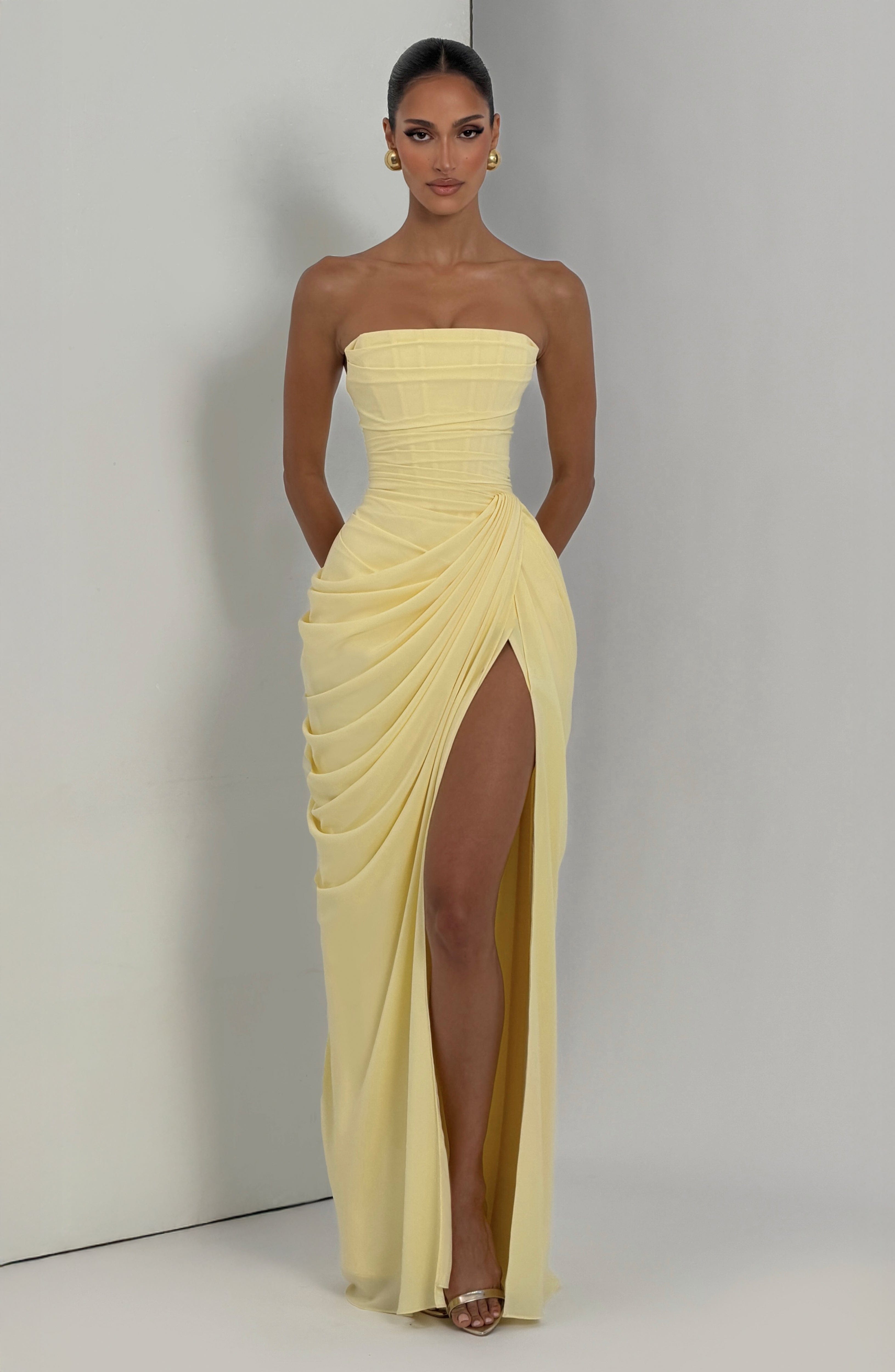 Vestido Lola™ | Maxi Strapless Corsé Interno - Best Seller