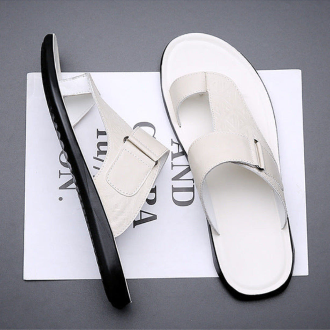 ASTON™ | Sandalias de Cuero con Tira en el Dedo