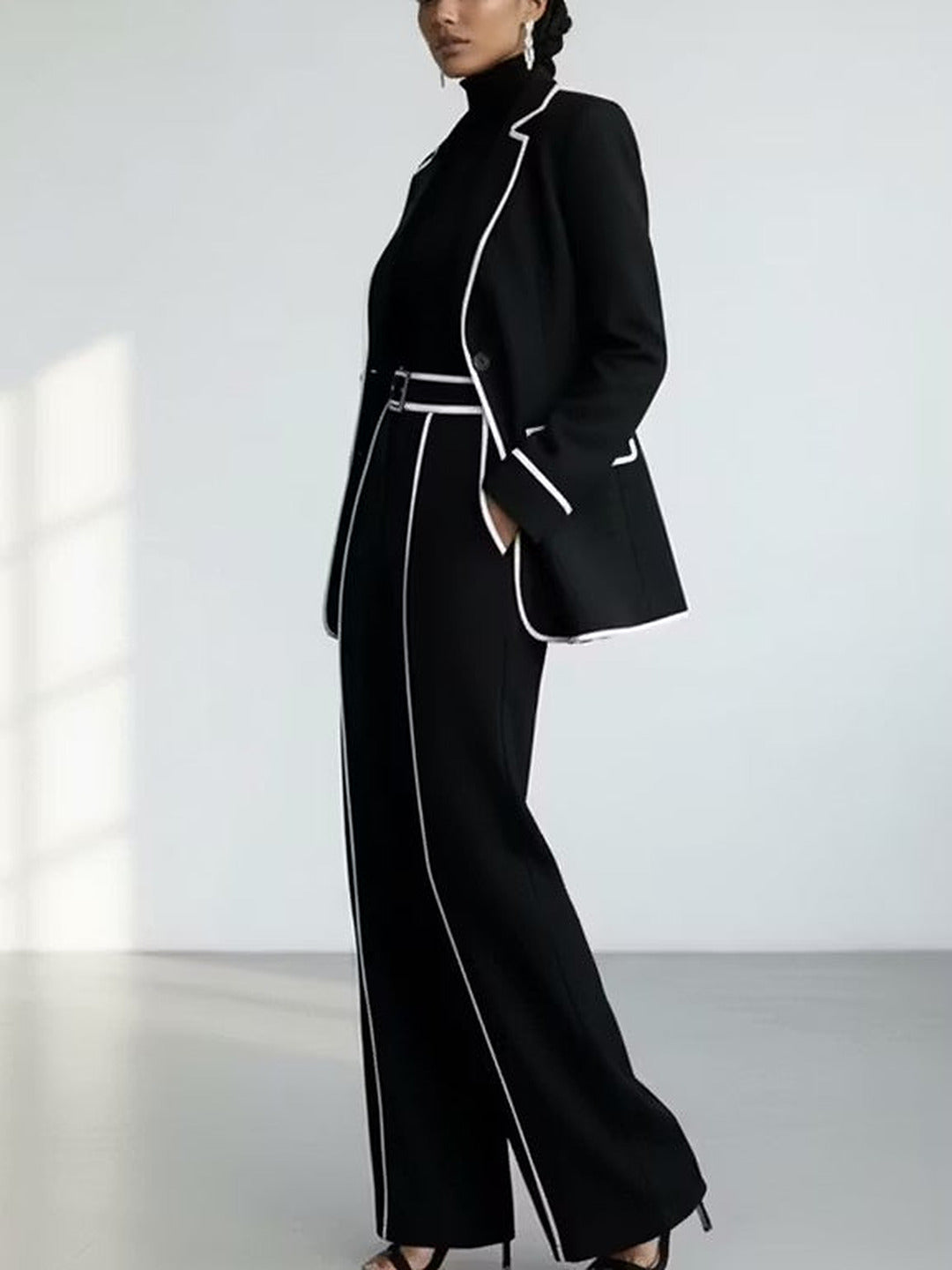 Clementina | Conjunto de Saco y Pantalón con Ribetes en Contraste, Negro